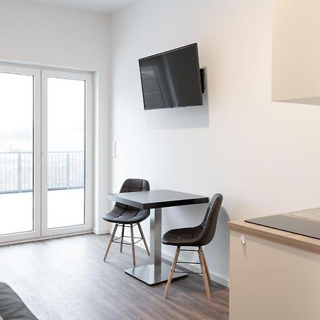 Monteurzimmer Berlin Pankow Mit Dachterrasse - Nur 10 Min. Von Der A10 - 3 Zimmer/ 7 Betten Kültér fotó