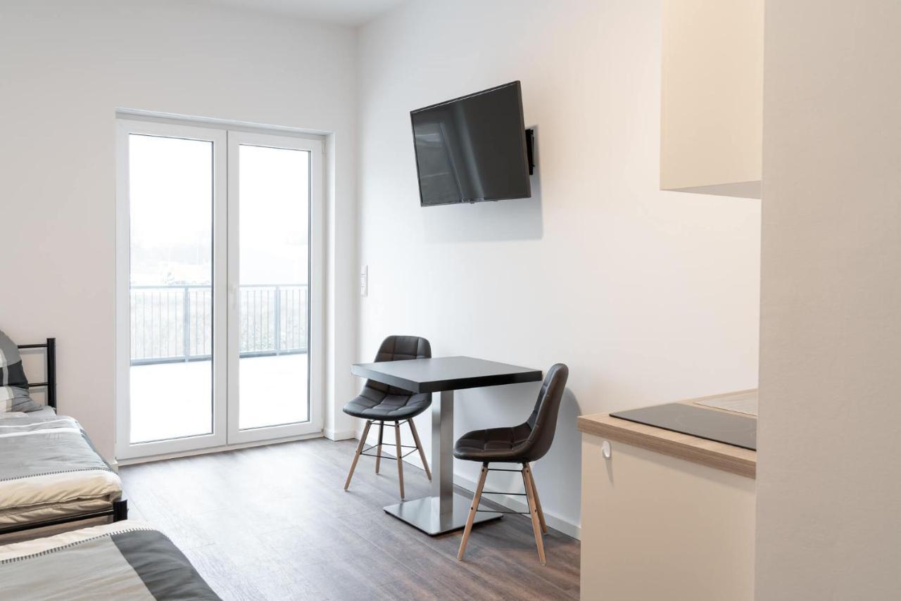 Monteurzimmer Berlin Pankow Mit Dachterrasse - Nur 10 Min. Von Der A10 - 3 Zimmer/ 7 Betten Kültér fotó