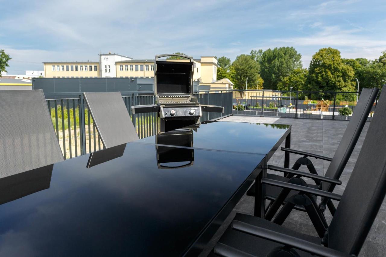Monteurzimmer Berlin Pankow Mit Dachterrasse - Nur 10 Min. Von Der A10 - 3 Zimmer/ 7 Betten Kültér fotó